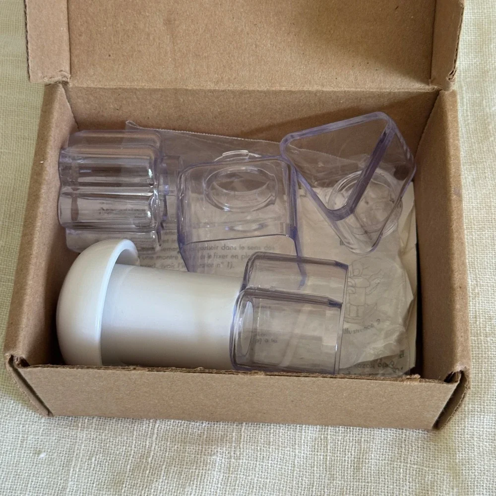 Pampered Chef Fruit and Cheese Cutter Set 1131 Heart Flower Square Triangle Tool